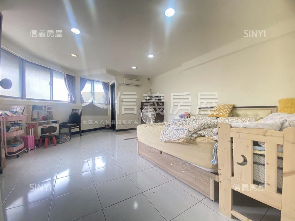 三代同堂學校捷運宅房屋室內格局與周邊環境