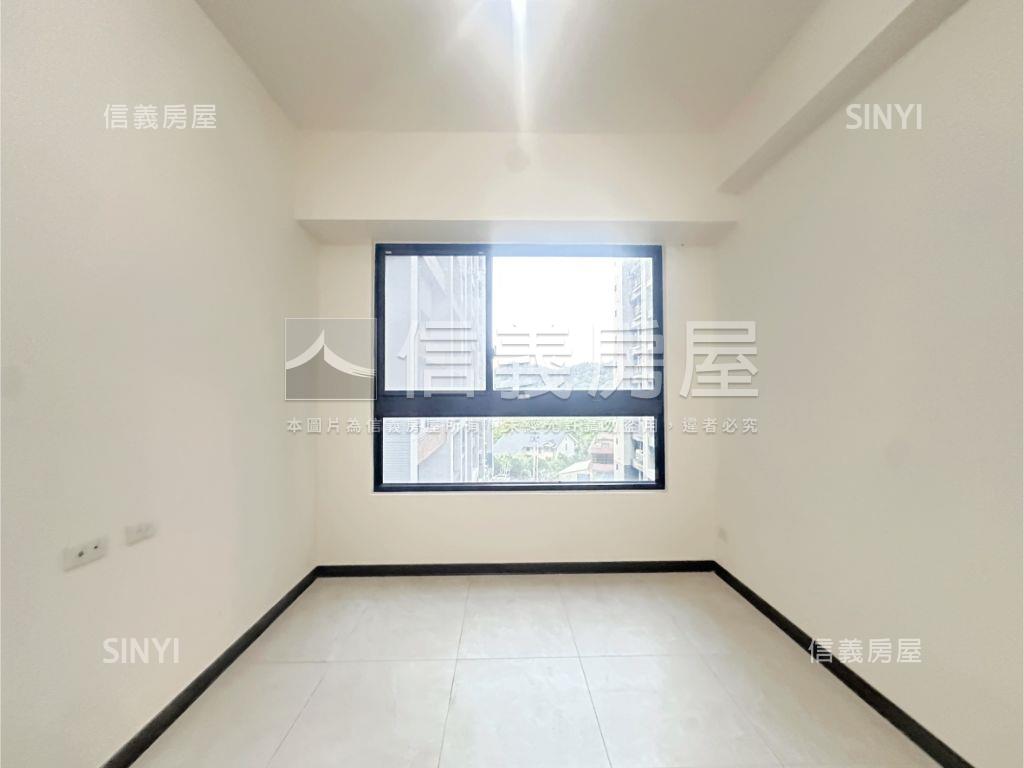 高鐵詠遇山景２房２衛浴房屋室內格局與周邊環境