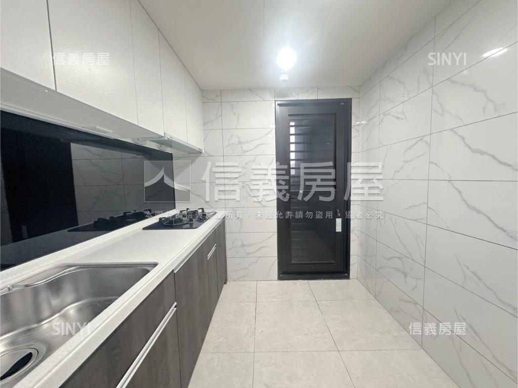 高鐵詠遇山景２房２衛浴房屋室內格局與周邊環境