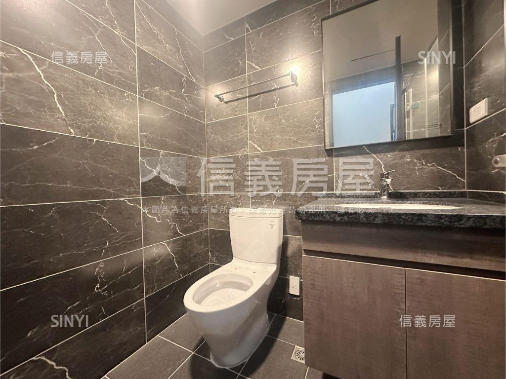 高鐵詠遇山景２房２衛浴房屋室內格局與周邊環境