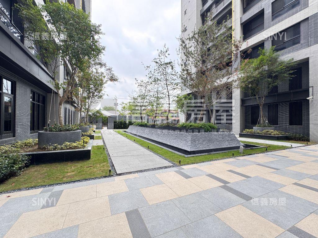 高鐵詠遇山景２房２衛浴房屋室內格局與周邊環境