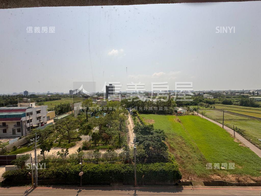 和耀富郁３房車位房屋室內格局與周邊環境