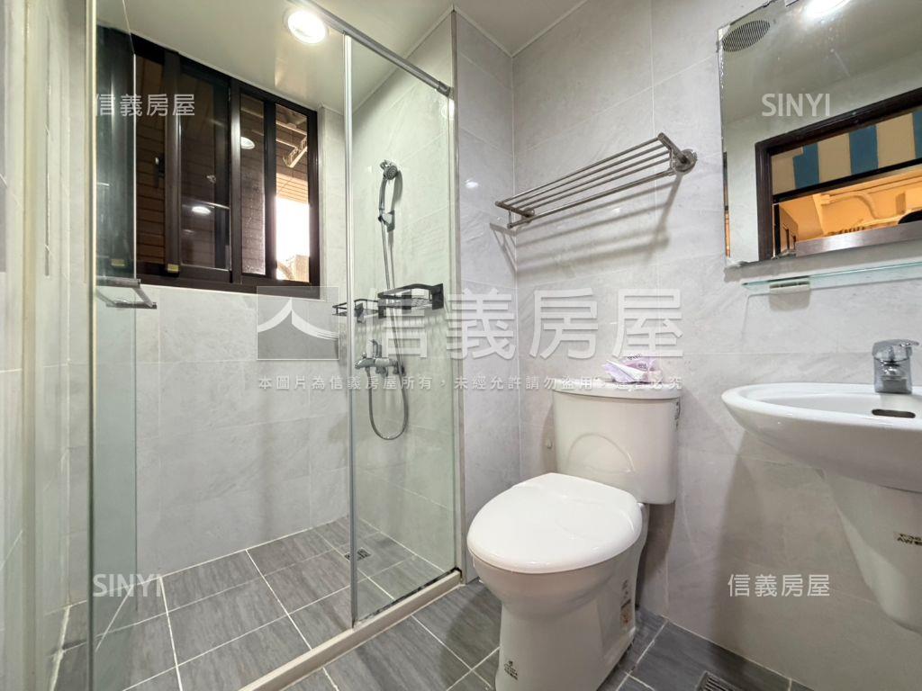 和耀富郁３房車位房屋室內格局與周邊環境