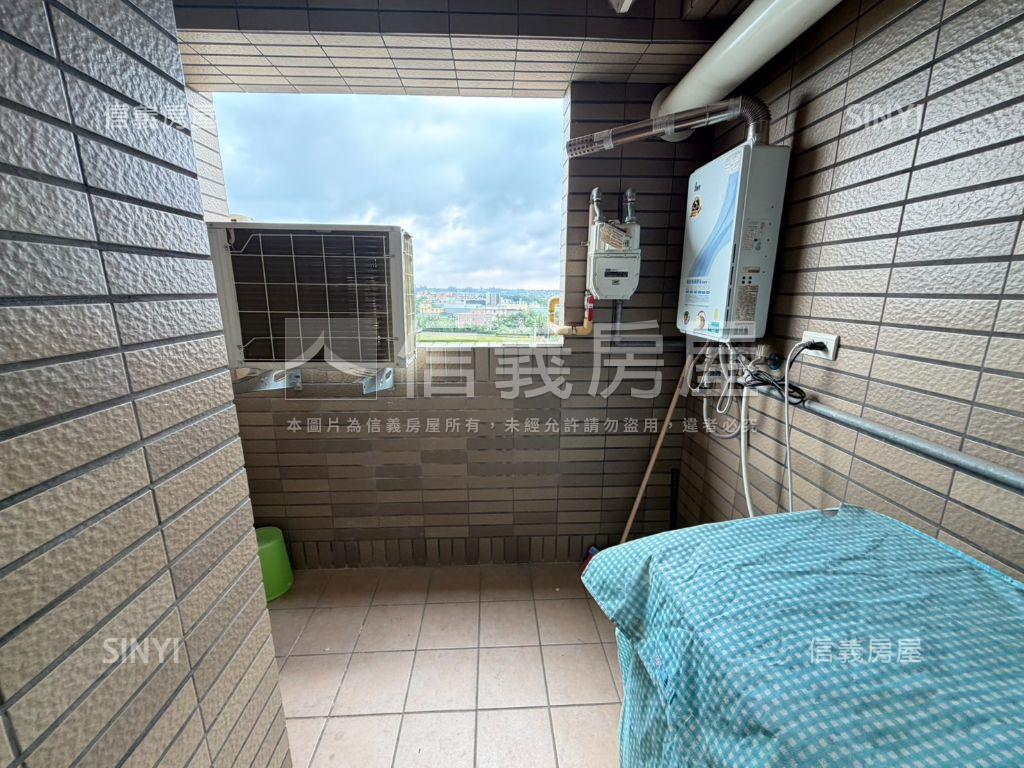 和耀富郁３房車位房屋室內格局與周邊環境