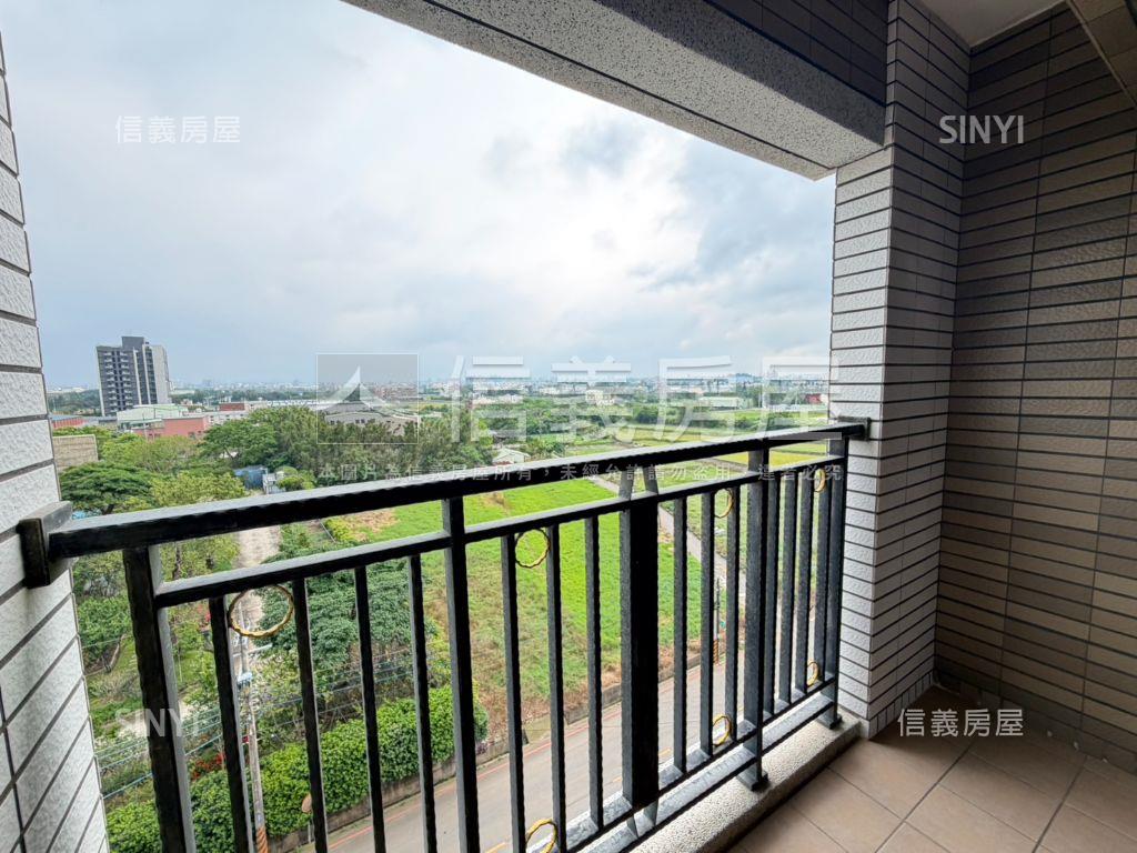 和耀富郁３房車位房屋室內格局與周邊環境