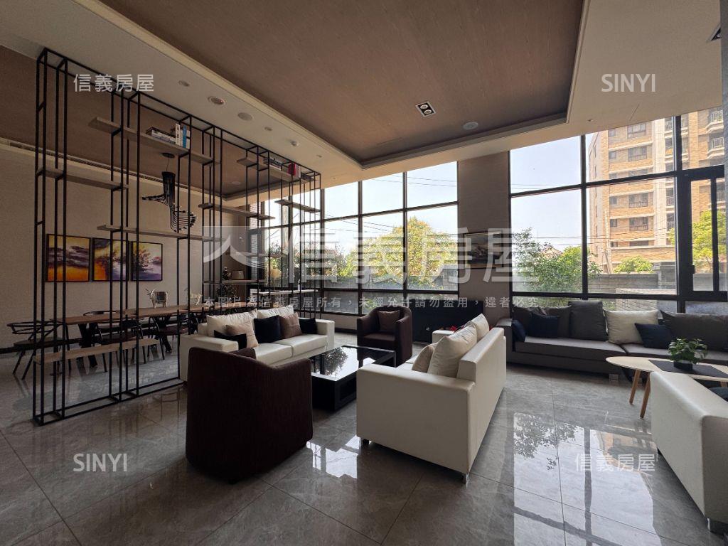 和耀富郁３房車位房屋室內格局與周邊環境