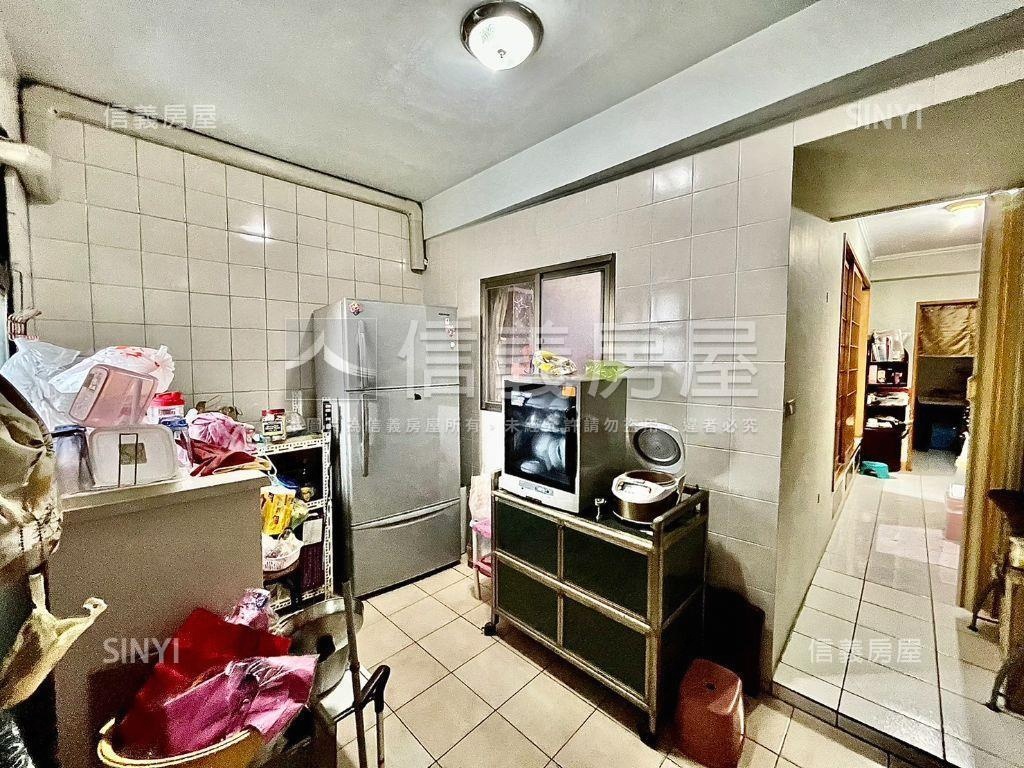 板新捷運機能美寓四房房屋室內格局與周邊環境