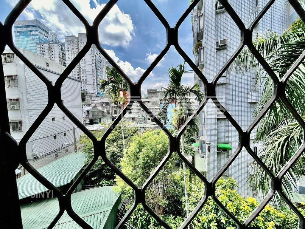 板新捷運機能美寓四房房屋室內格局與周邊環境