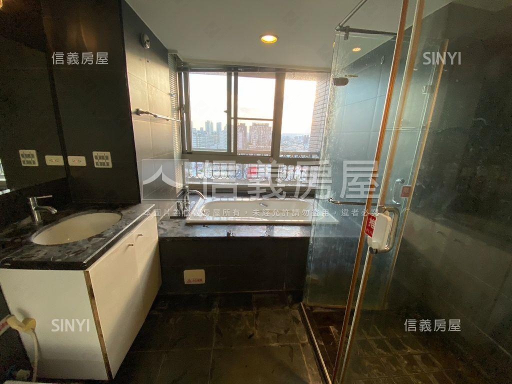 崇德巴黎頂樓雙套房附車位房屋室內格局與周邊環境