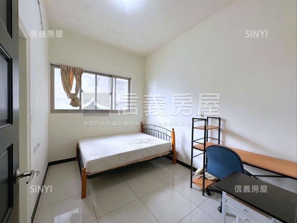 邊間朝南皇翔四房車位房屋室內格局與周邊環境