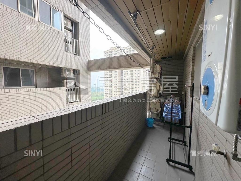 邊間朝南皇翔四房車位房屋室內格局與周邊環境