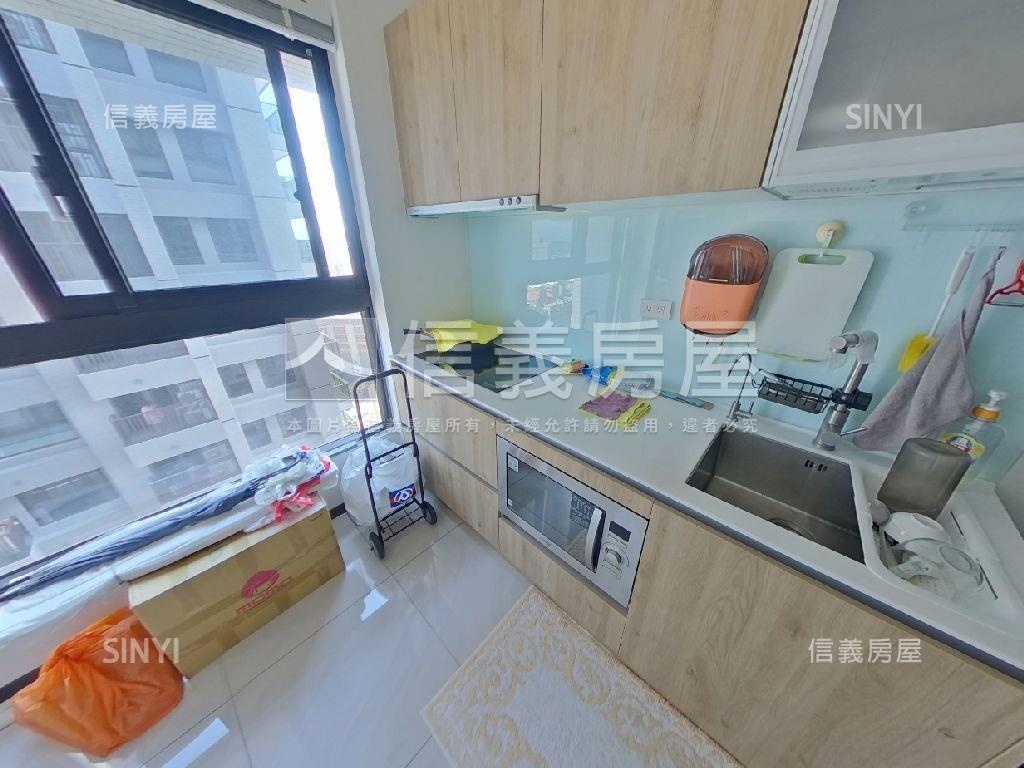 美術白天鵝裝潢高樓美屋房屋室內格局與周邊環境