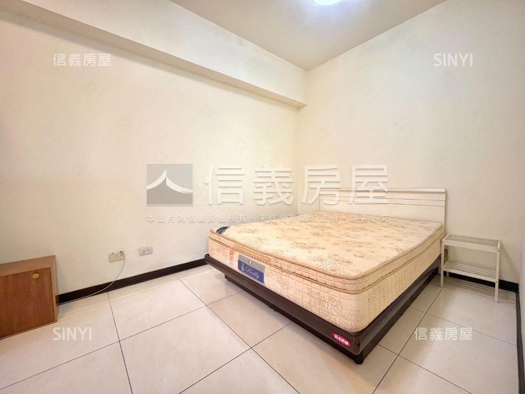 新美館１＋１★附車位房屋室內格局與周邊環境