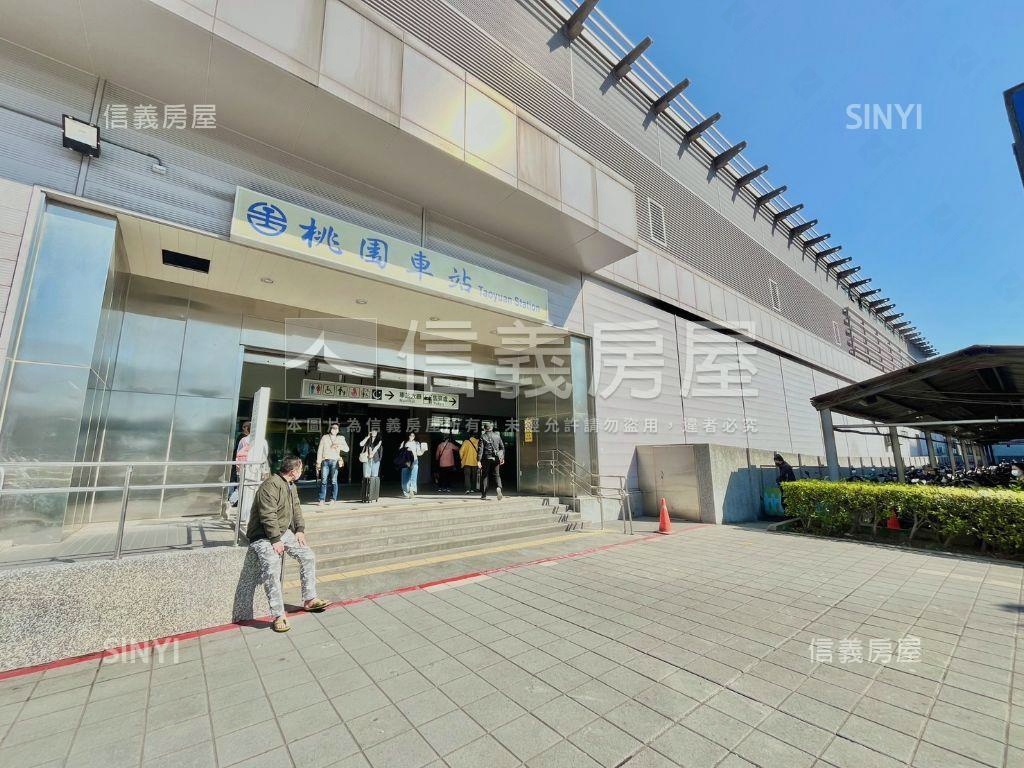 新美館１＋１★附車位房屋室內格局與周邊環境