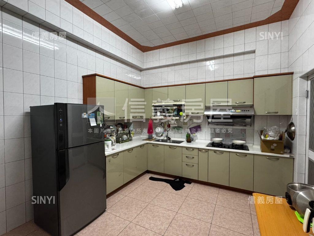 大灣一街車墅房屋室內格局與周邊環境