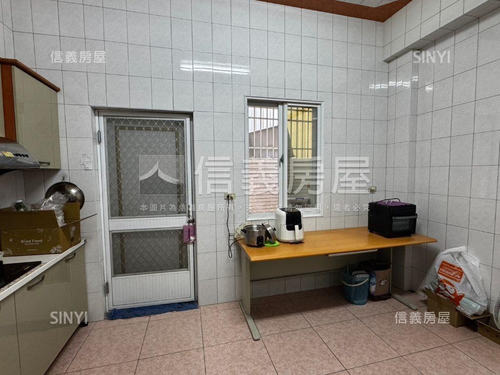 大灣一街車墅房屋室內格局與周邊環境