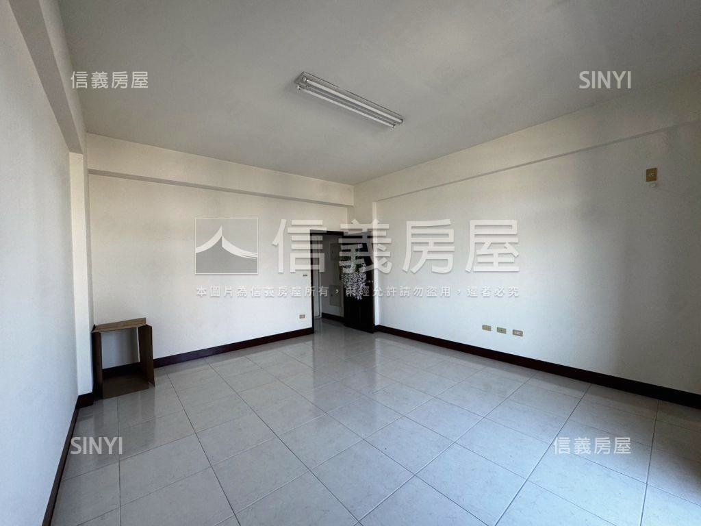 大灣一街車墅房屋室內格局與周邊環境