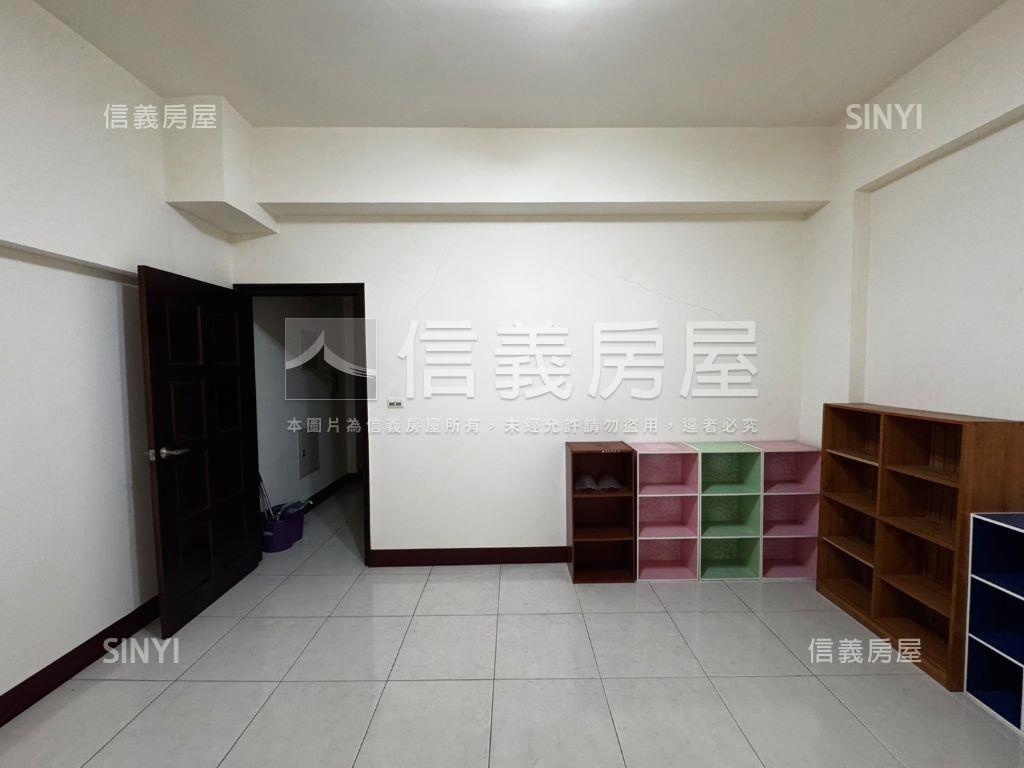 大灣一街車墅房屋室內格局與周邊環境