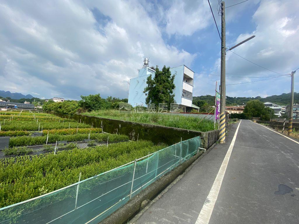 草屯青宅巷住宅用地房屋室內格局與周邊環境