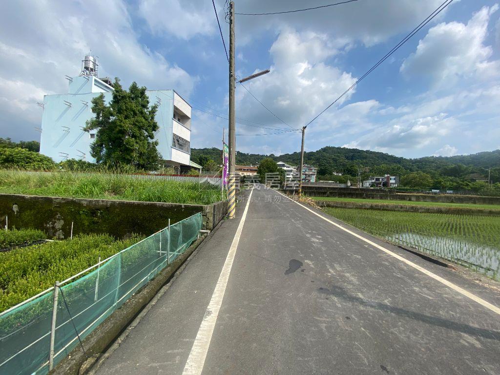 草屯青宅巷住宅用地房屋室內格局與周邊環境