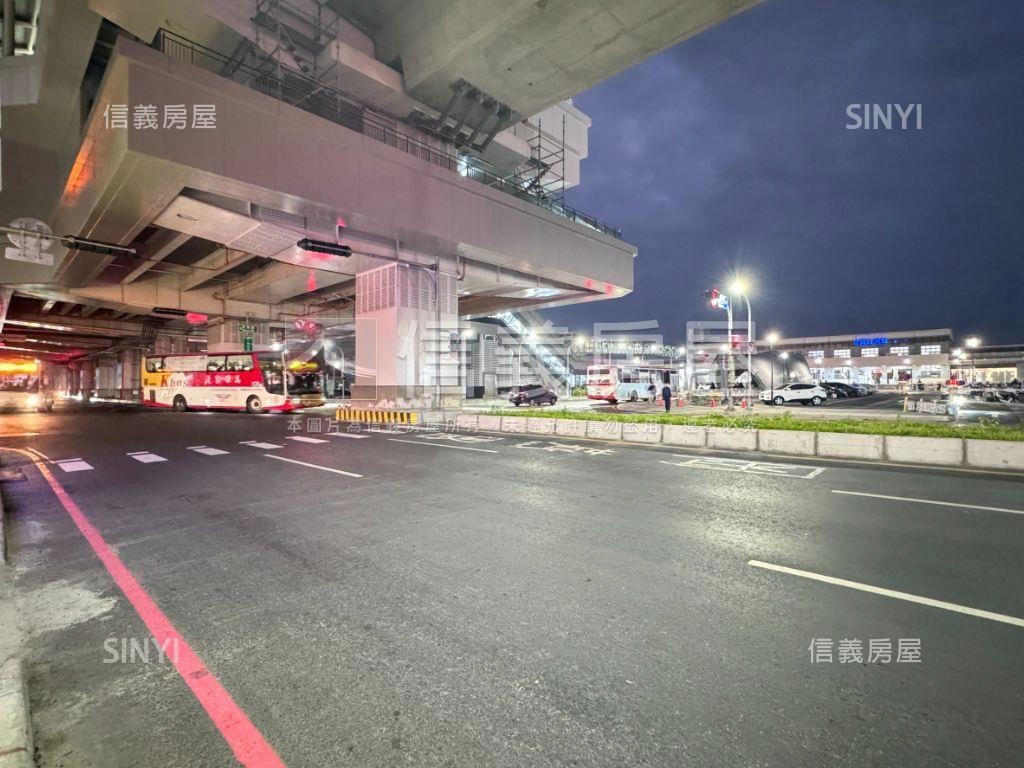 近車站捷運霸氣正路三角窗房屋室內格局與周邊環境