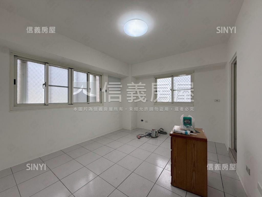 名流大地精緻三房平車房屋室內格局與周邊環境