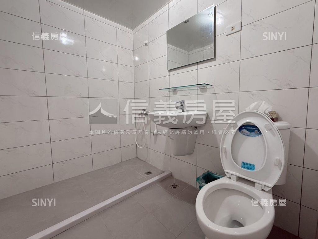 名流大地精緻三房平車房屋室內格局與周邊環境