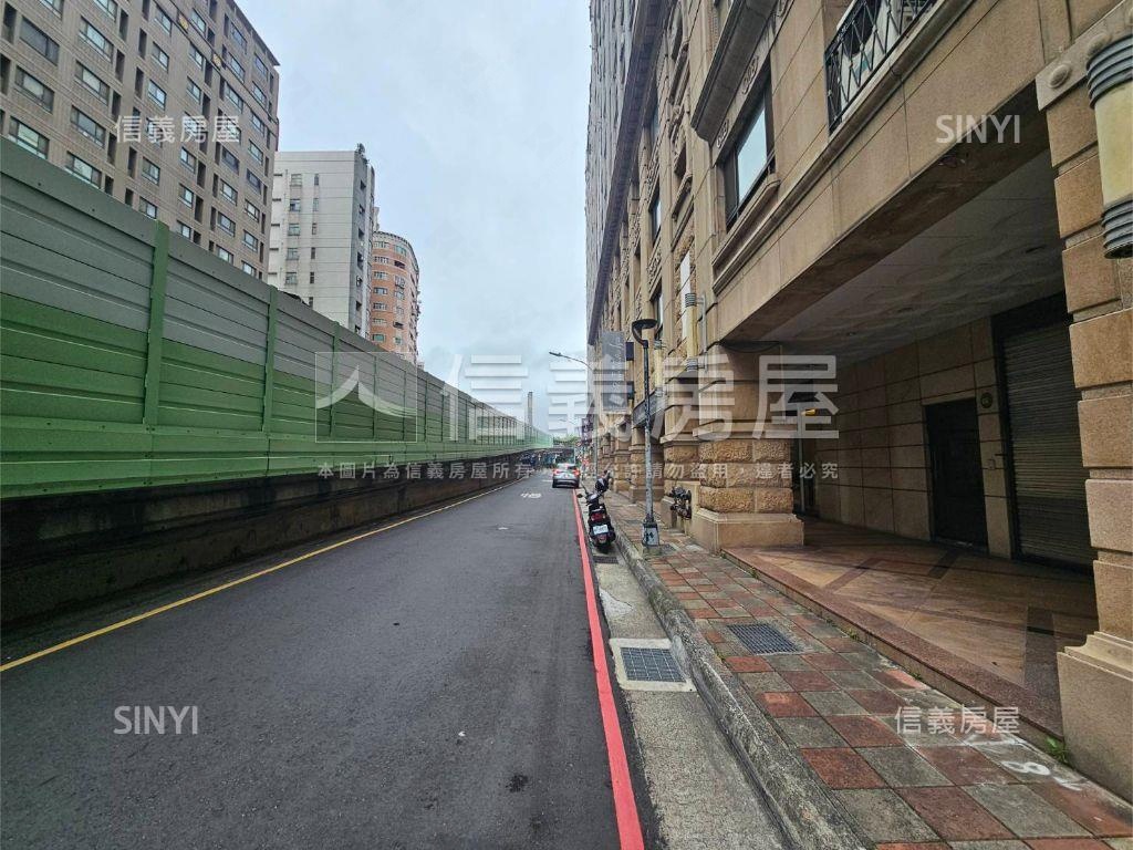 三重站四分鐘低總價店面房屋室內格局與周邊環境