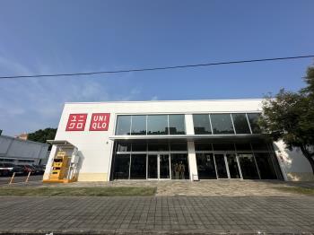 中華西路邊間雙店面透天