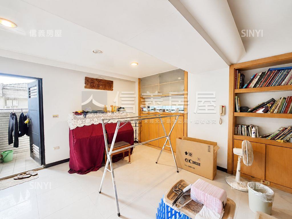 千松富墅，邊間臨路別墅房屋室內格局與周邊環境