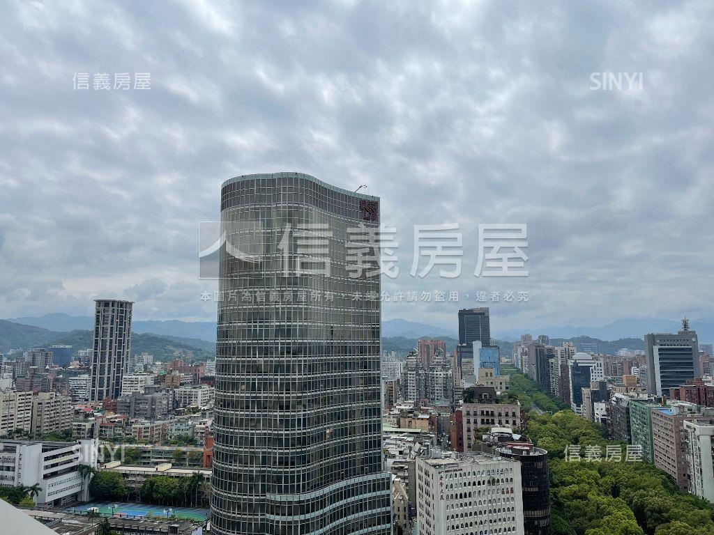 仁愛圓環企業帷幕商辦房屋室內格局與周邊環境