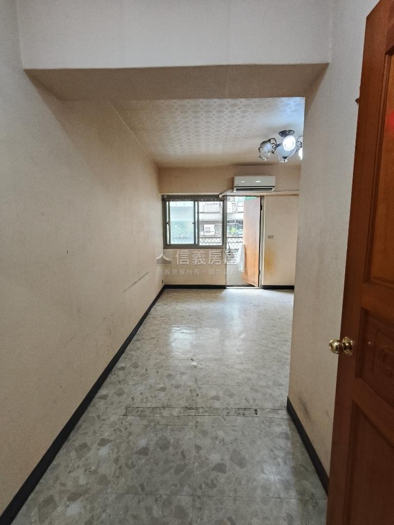 小南門植物園採光兩房房屋室內格局與周邊環境