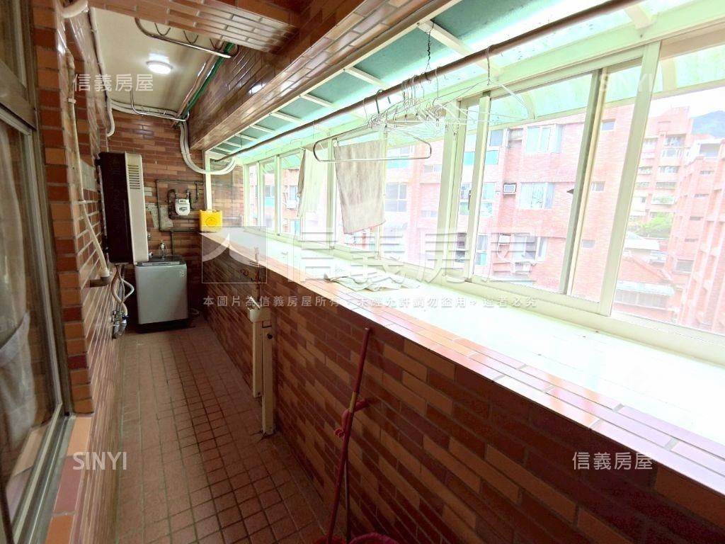 富貴園電梯４房車位房屋室內格局與周邊環境