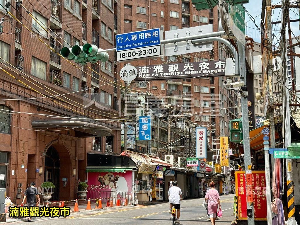 城德華福－Ａ１景觀三房房屋室內格局與周邊環境