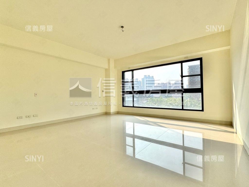【河堤】氣派面寬燙金店面房屋室內格局與周邊環境