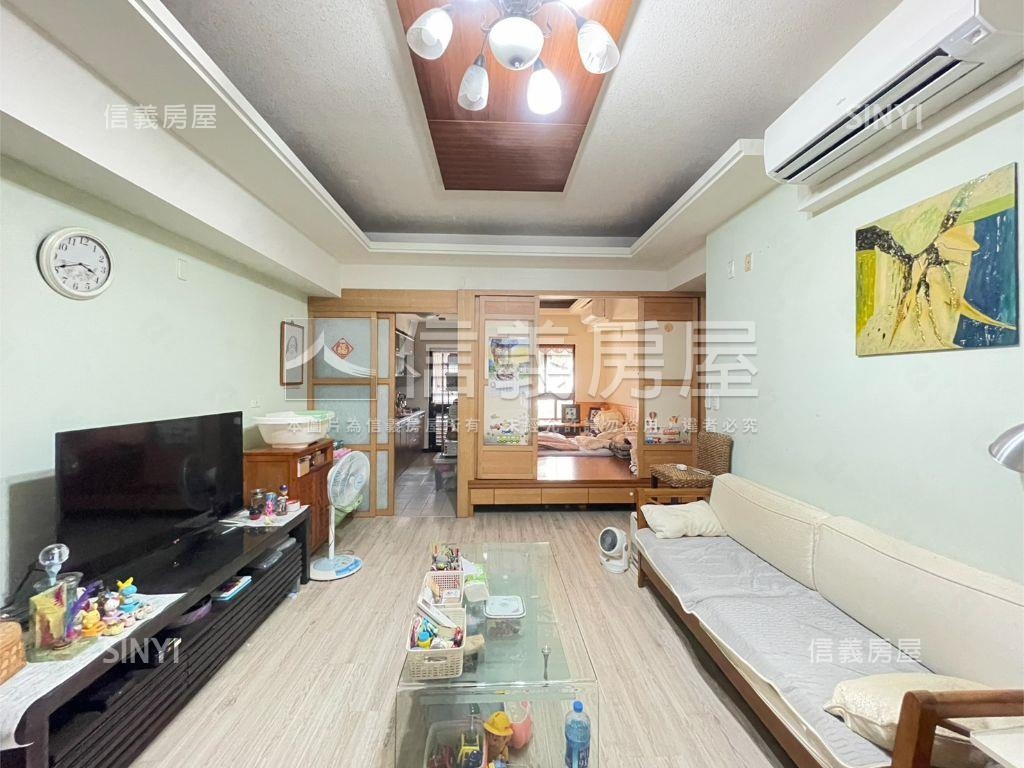 太子龍稀有格局三房車位讚房屋室內格局與周邊環境
