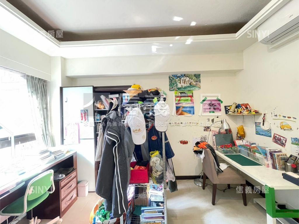 太子龍稀有格局三房車位讚房屋室內格局與周邊環境
