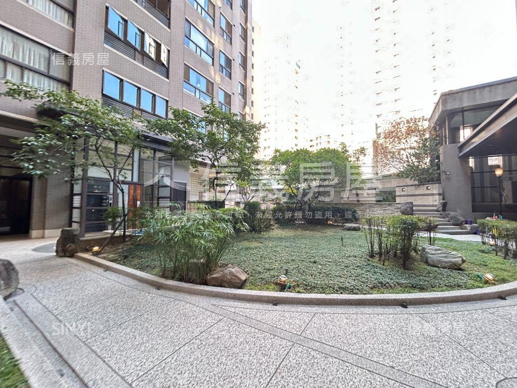 專任震後太子龍三房車位讚房屋室內格局與周邊環境