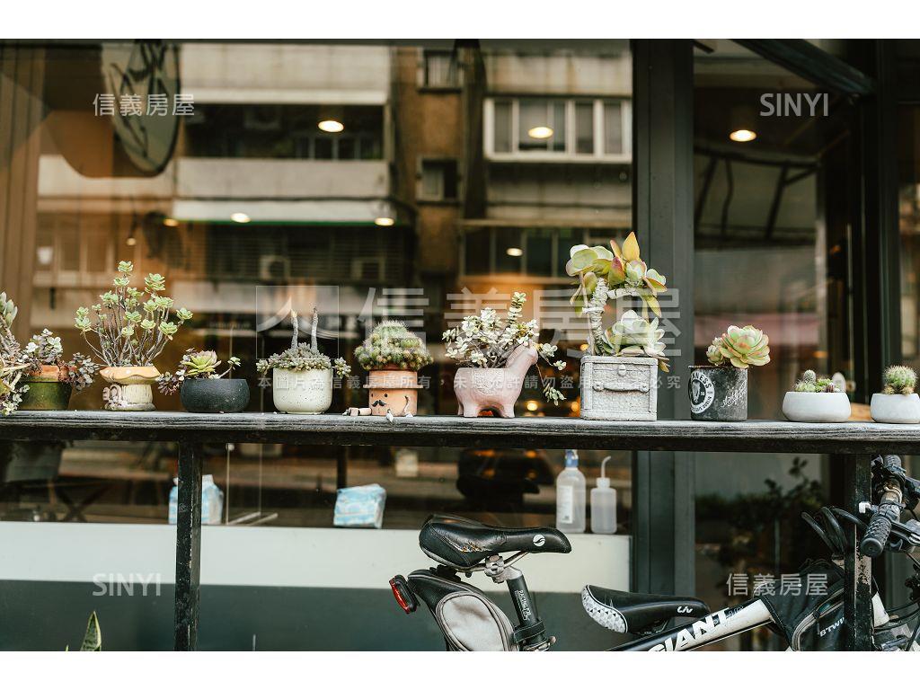 湖芯ＡＩＴ房屋室內格局與周邊環境