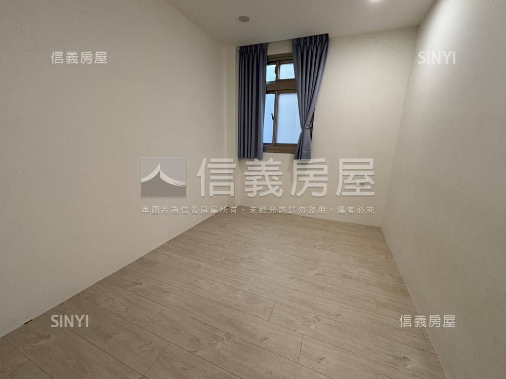 萬大線熱鬧美透天可停車房屋室內格局與周邊環境