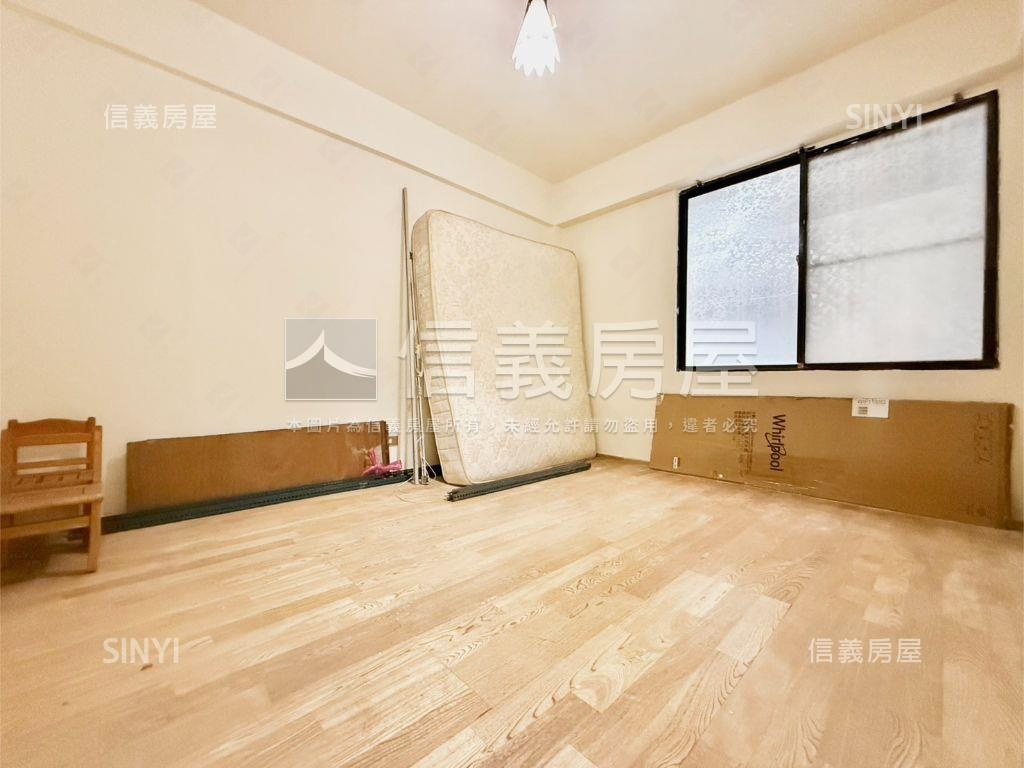 小城大坪數屋況佳美景透天房屋室內格局與周邊環境