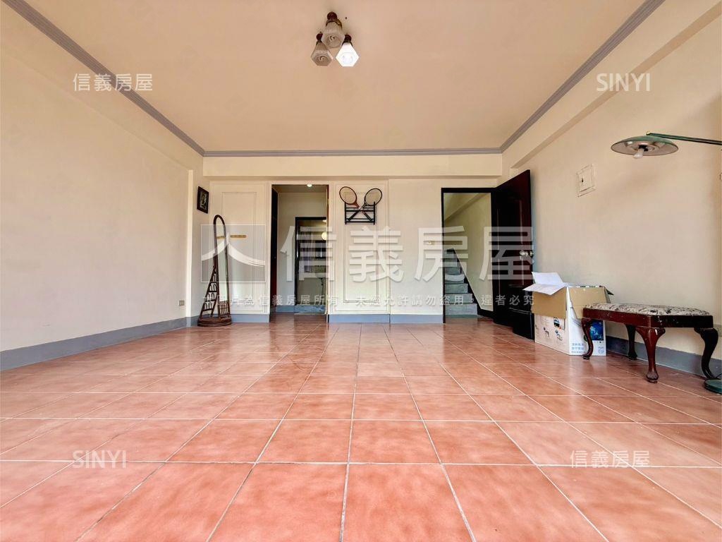 小城大坪數屋況佳美景透天房屋室內格局與周邊環境