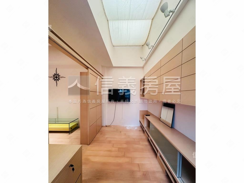 臨公園庭院一樓房屋室內格局與周邊環境