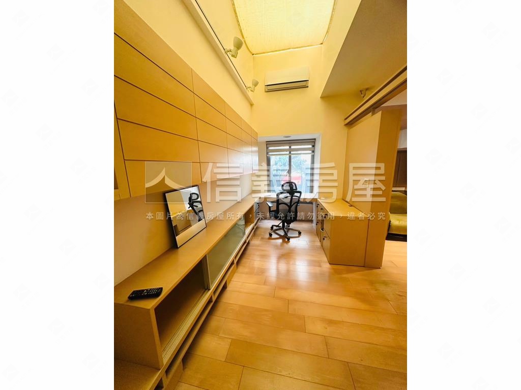 臨公園庭院一樓房屋室內格局與周邊環境