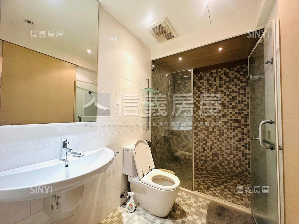 臨公園庭院一樓房屋室內格局與周邊環境