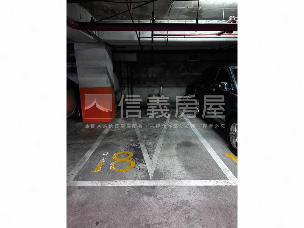 臨公園庭院一樓房屋室內格局與周邊環境