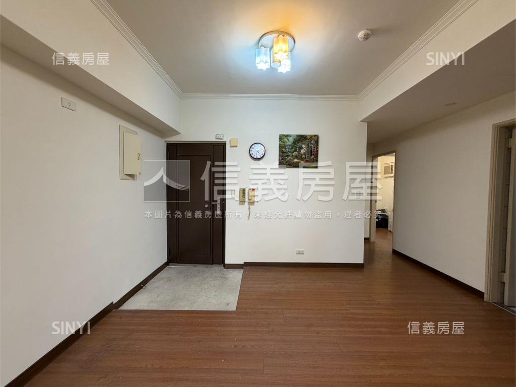 琉森公園明亮兩房房屋室內格局與周邊環境