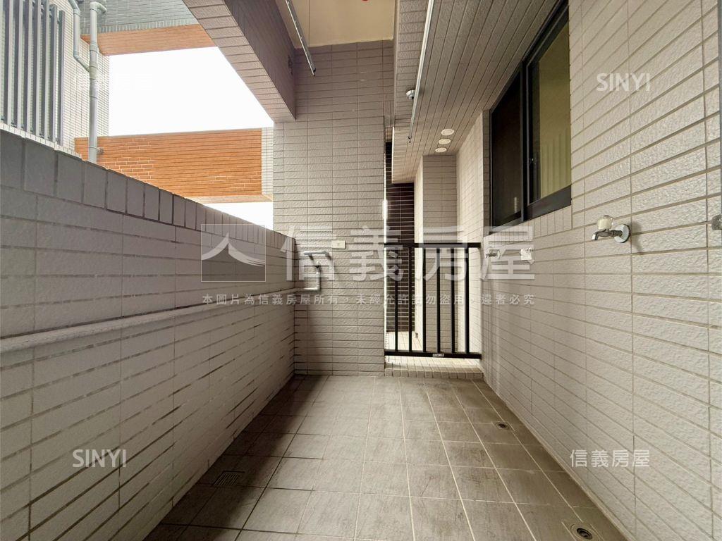 東都綠學次頂樓朝南景觀宅房屋室內格局與周邊環境