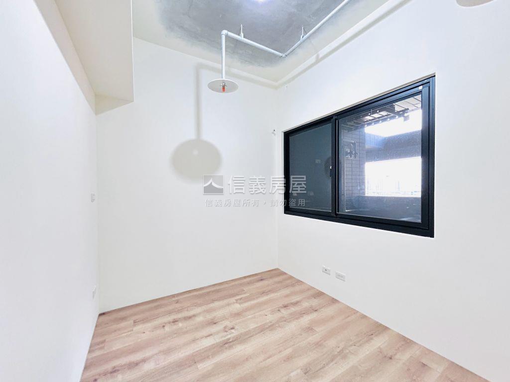 近國泰廣場宜雄湛房屋室內格局與周邊環境