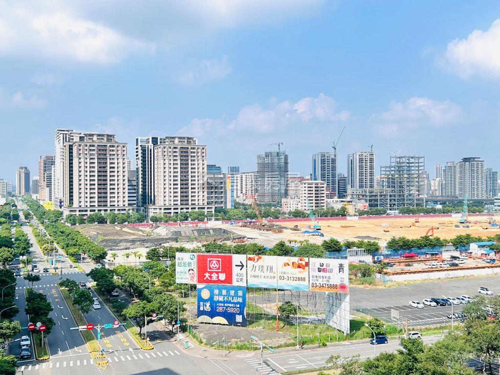 近國泰廣場宜雄湛房屋室內格局與周邊環境